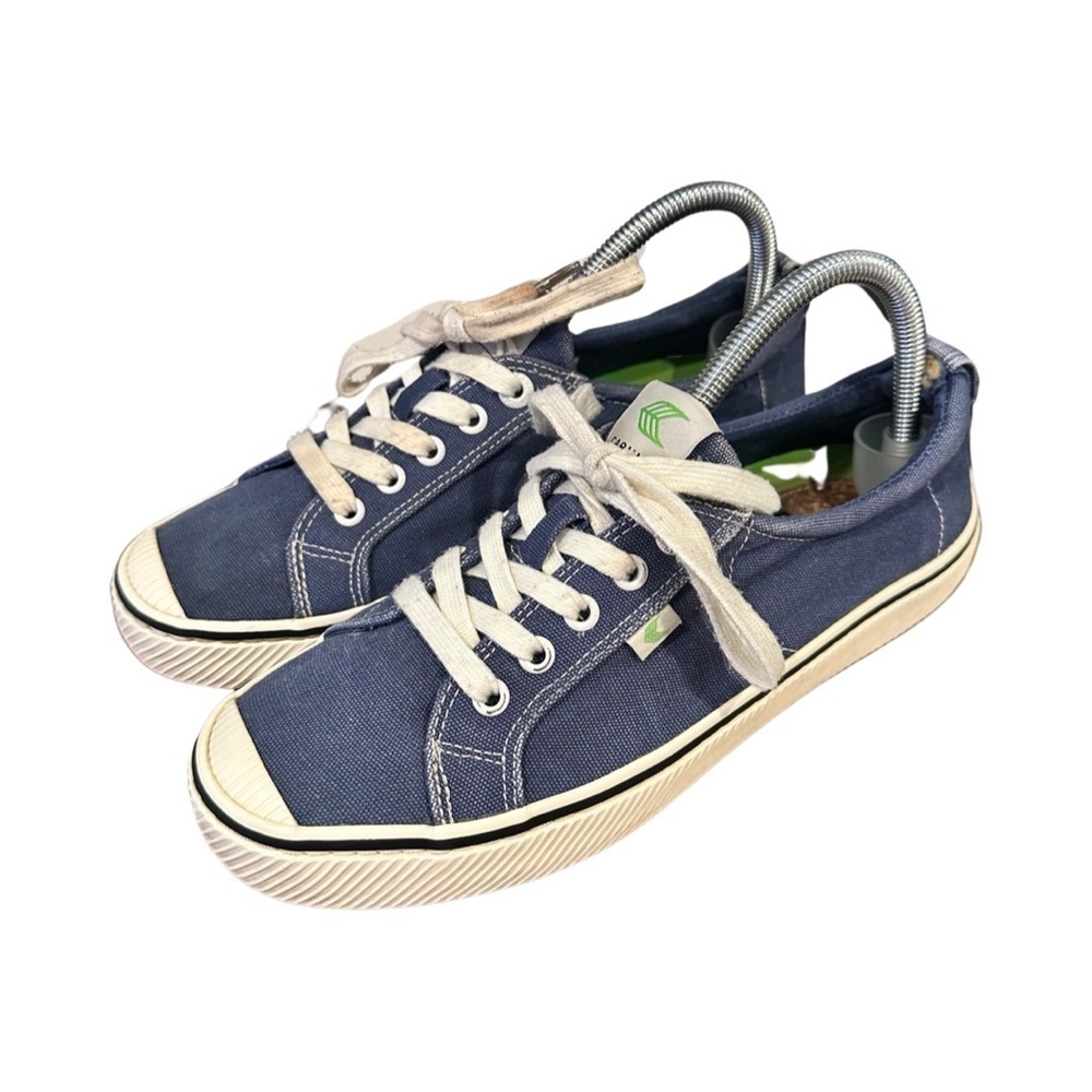 Cariuma Blue Canvas Sneaker
